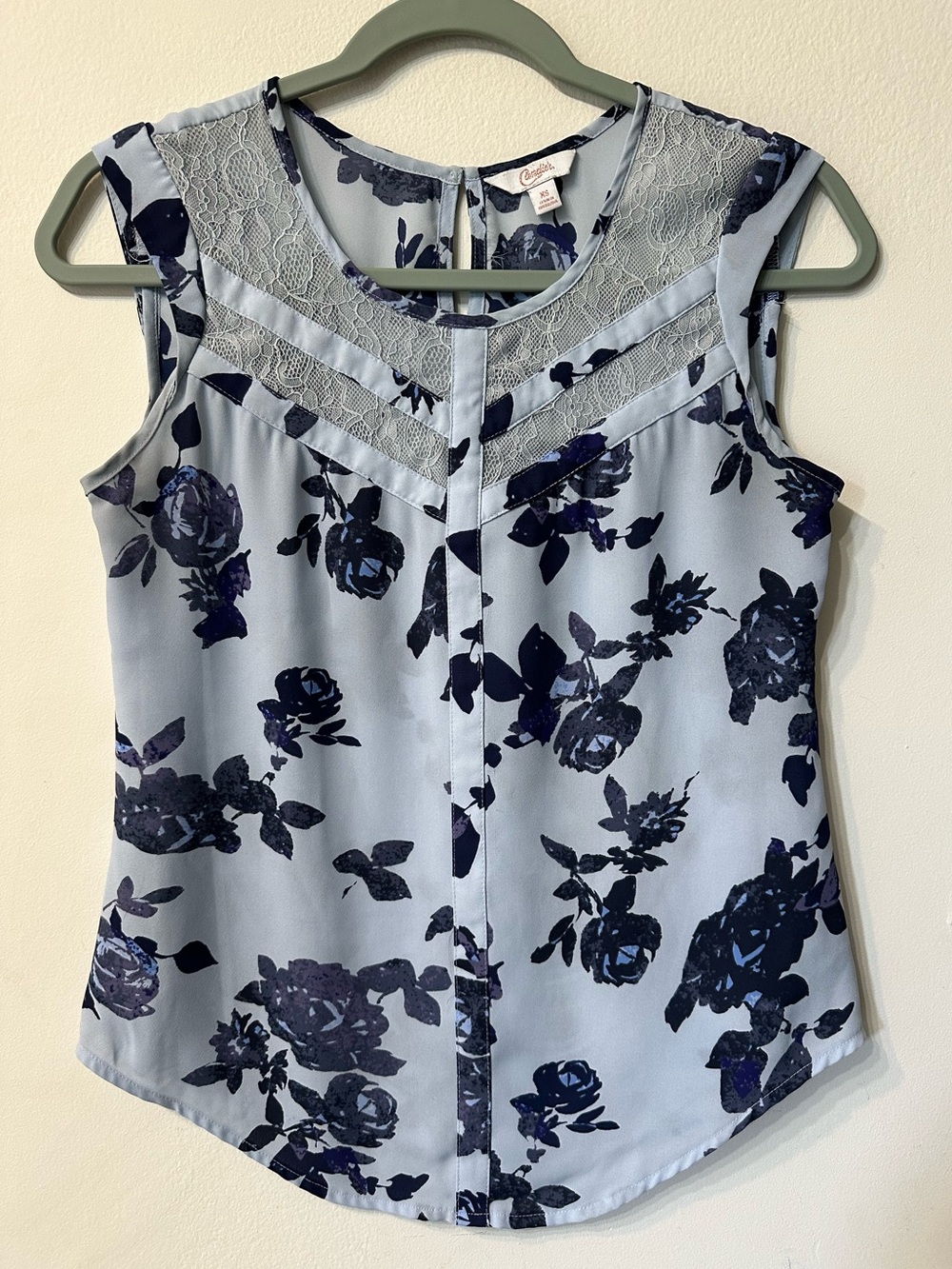Candies Floral Lace Yoke Blouse Top XS Blue Navy Rose Print Cap Sleeve Keyhole